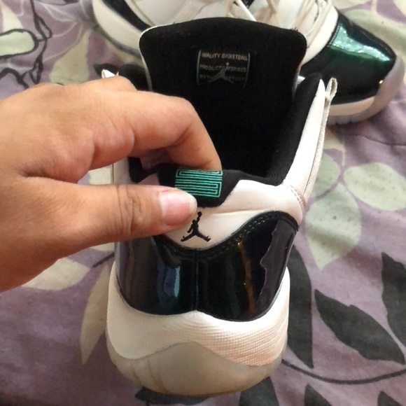 Air Jordan 11 Retro Low “Emerald” - Picture 5 of 7